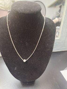 Delicate Pearl Pendant Necklace - Women's Jewelry